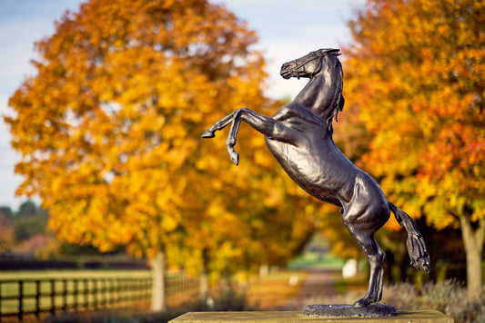 Top 5 Garden Statues to Celebrate Autumn Beauty