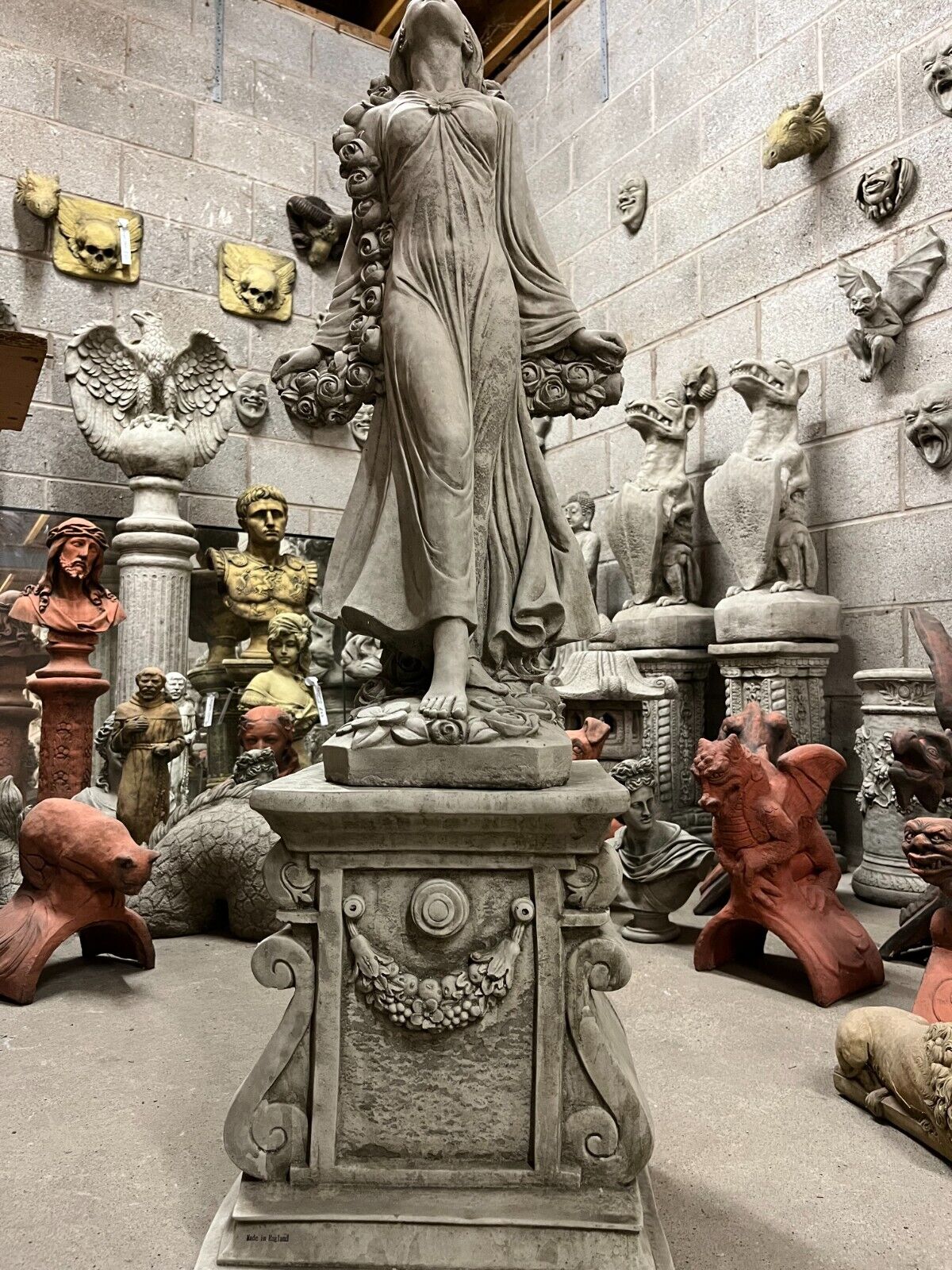 Stone Lady of Roses Statue