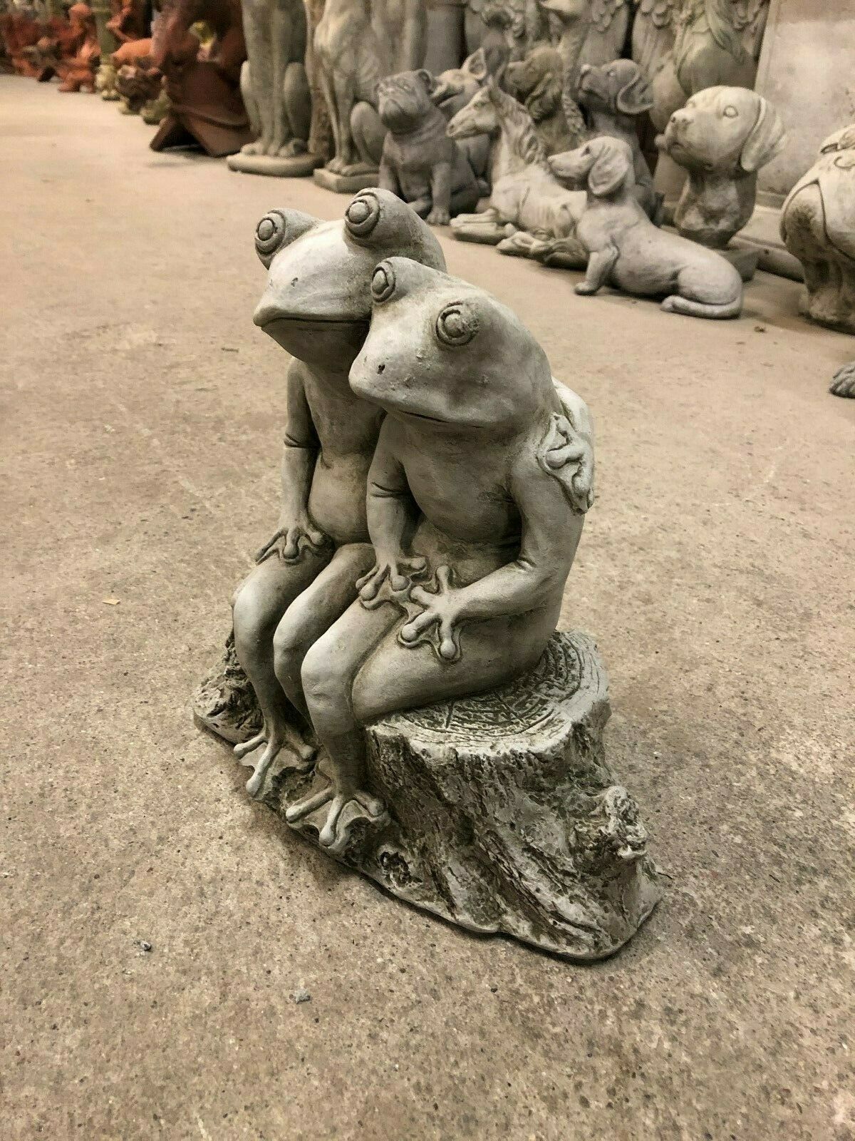 Stone Husband & Wife Frog Ornament