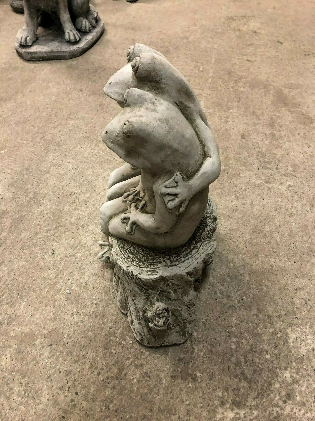 Stone Husband & Wife Frog Ornament