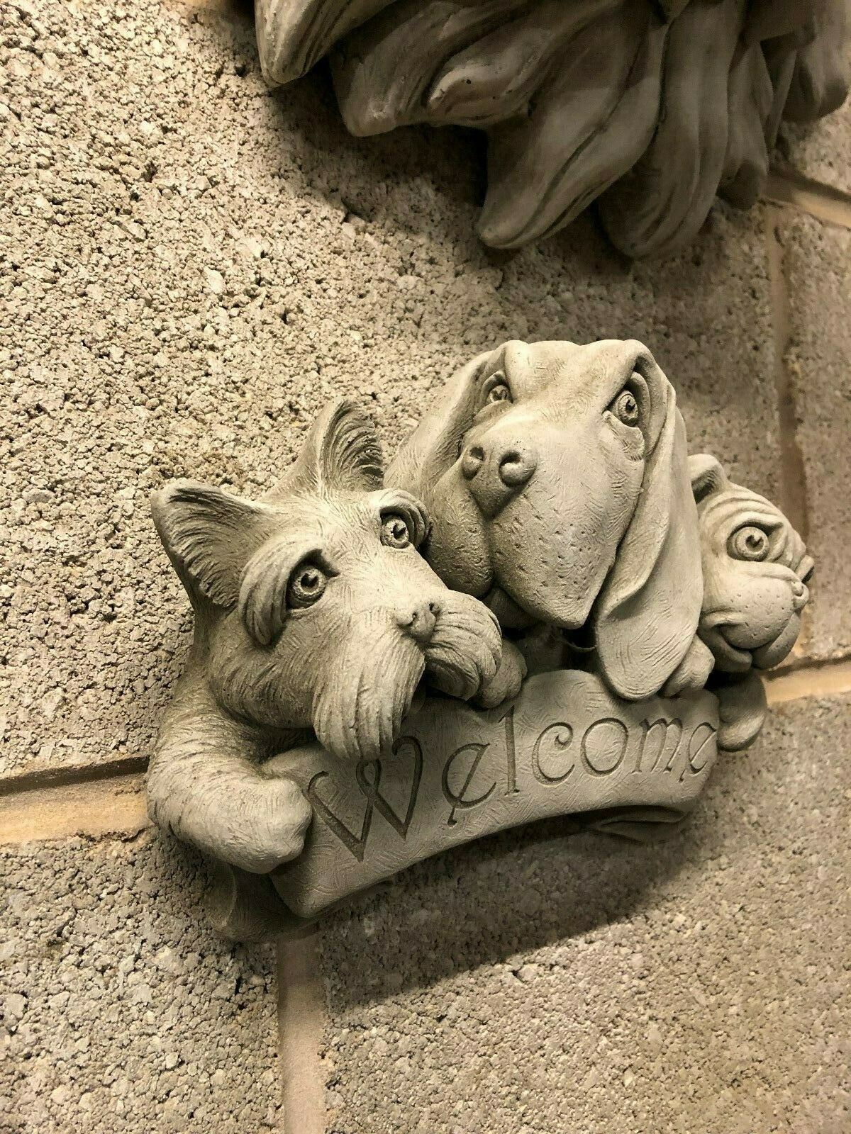 Stone 'Welcome' Dog Wall Plaque