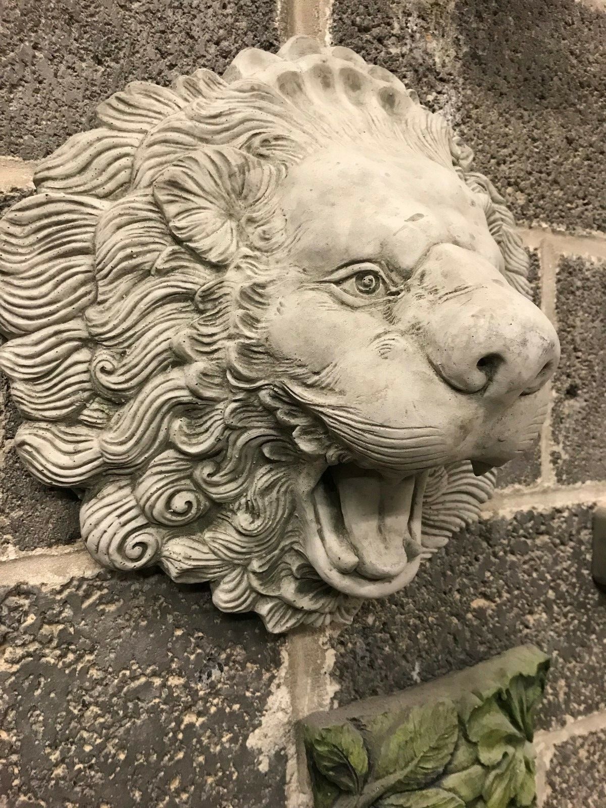 Stone Roaring Lion Wall Feature/Spout