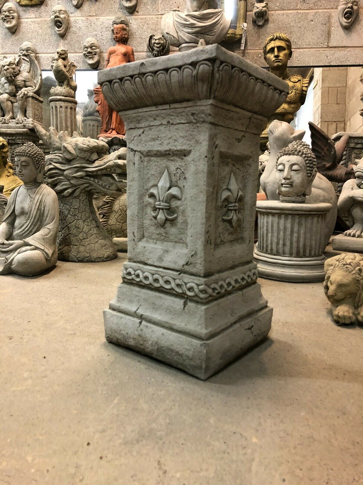 Stone Fleur De Lis Pedestal/Plinth