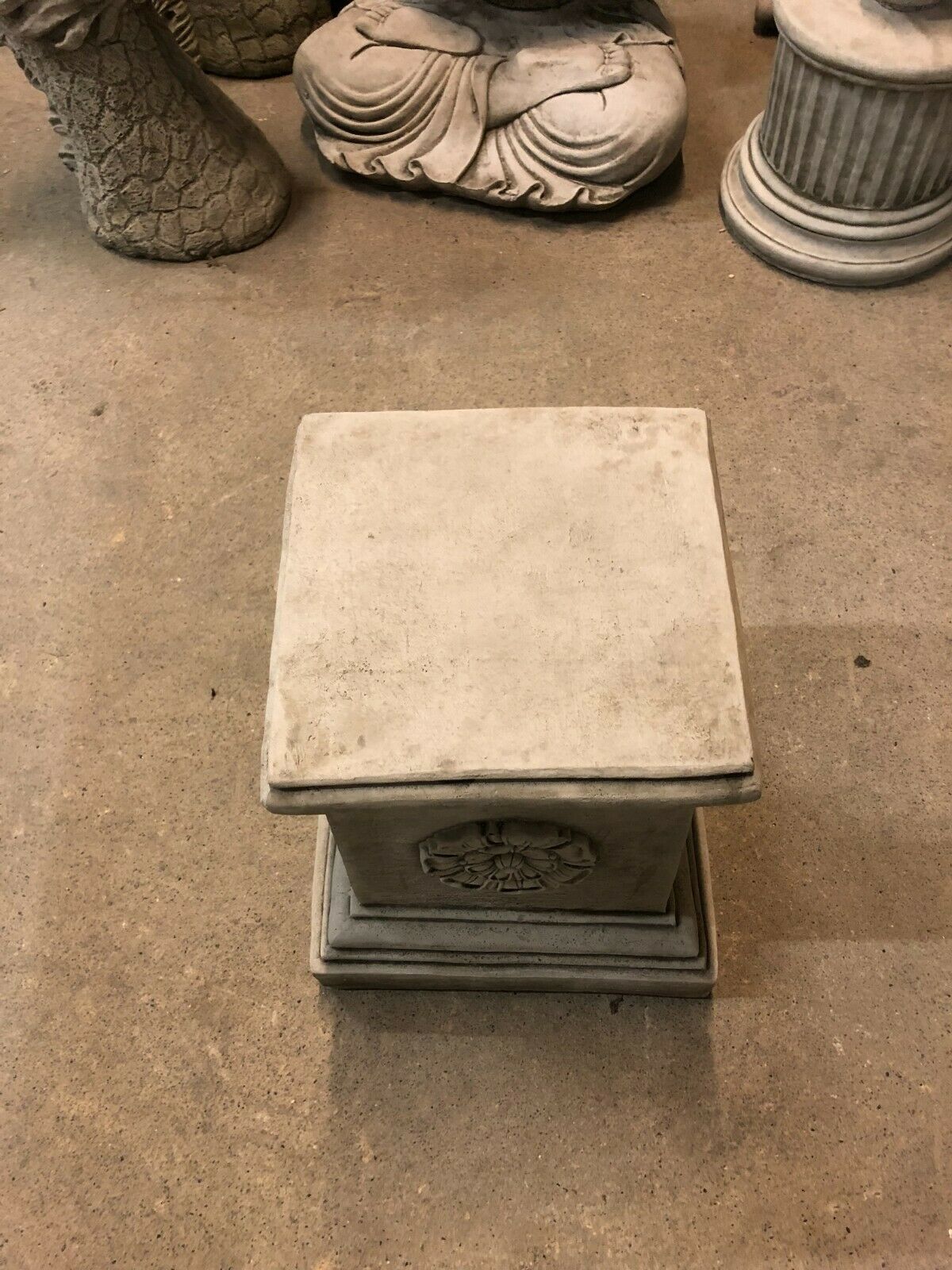 Stone Square Yorkshire Rose Pedestal/Plinth
