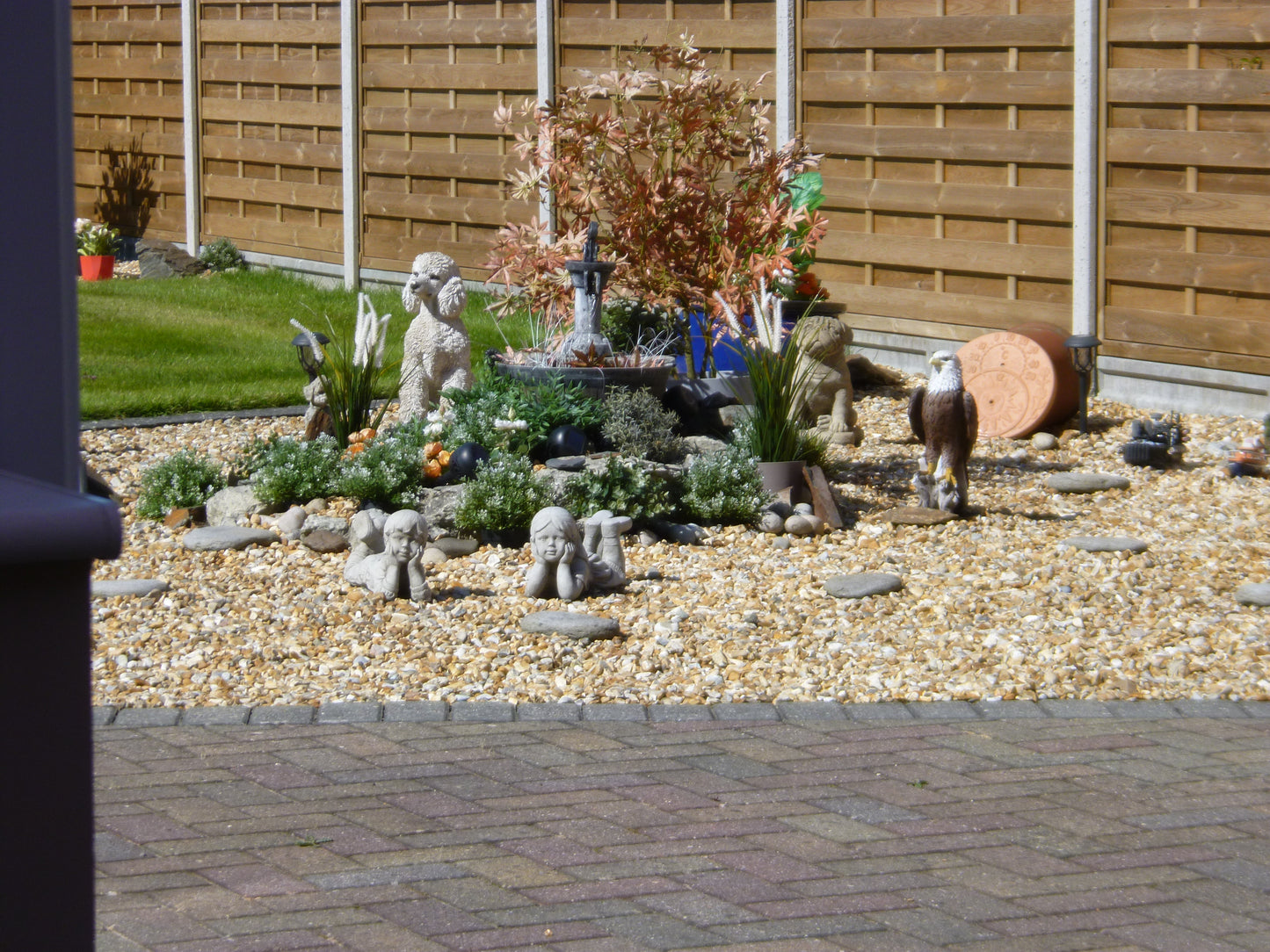 Stone Garden Ornaments - Boy & Girl Laying Pair