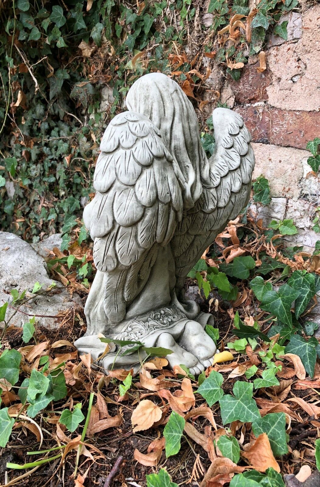 Stone Kneeling Praying Angel Ornament