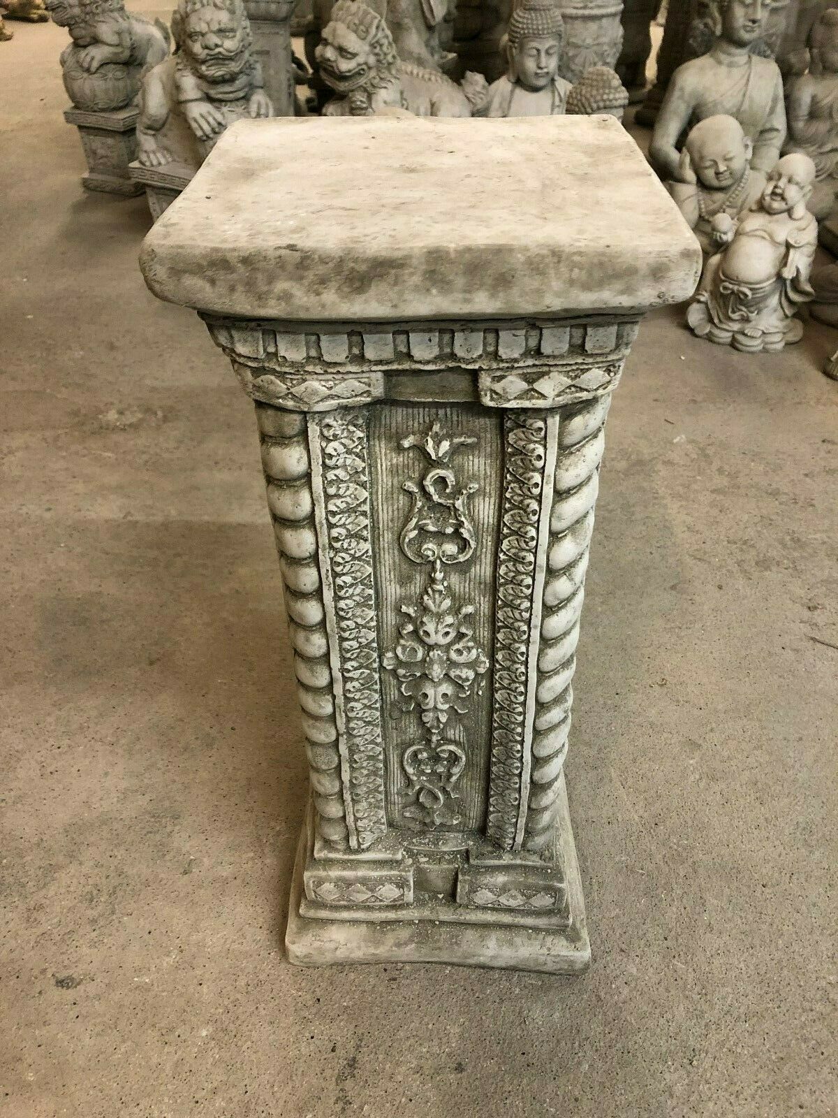 Tall Garden Column for Ornamental Display