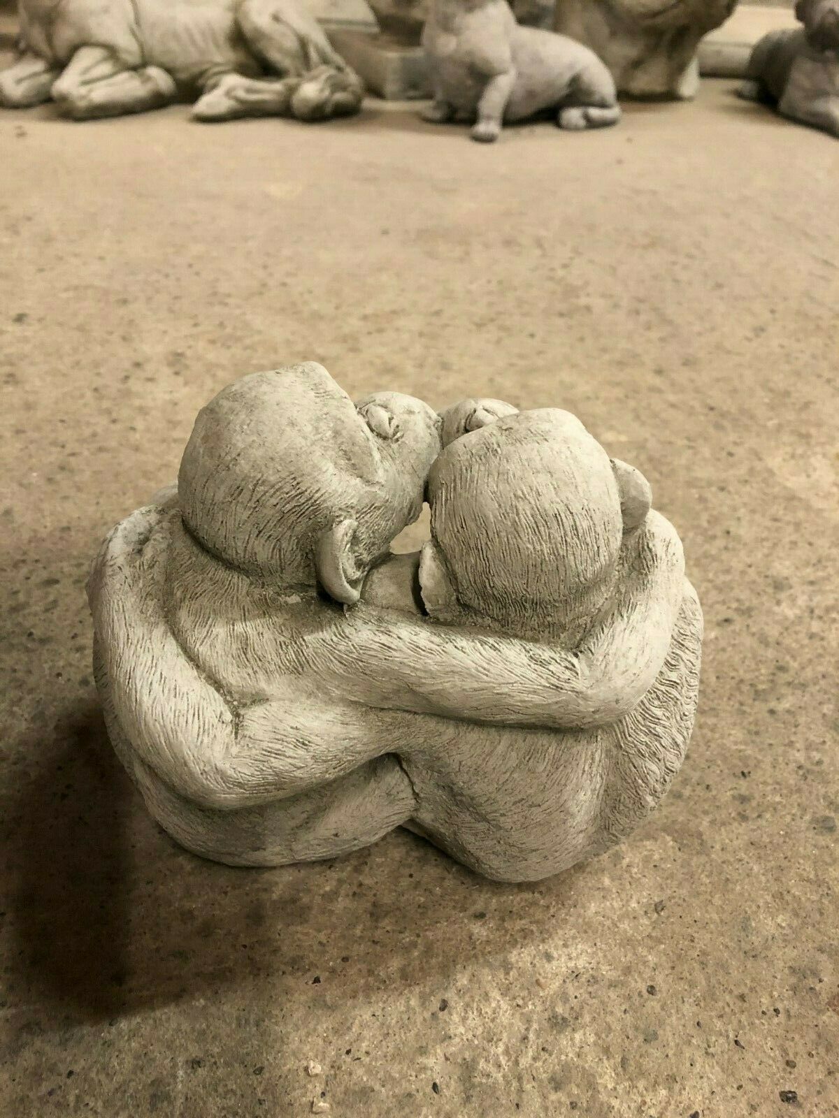 Stone Kissing Monkey Couple Ornament