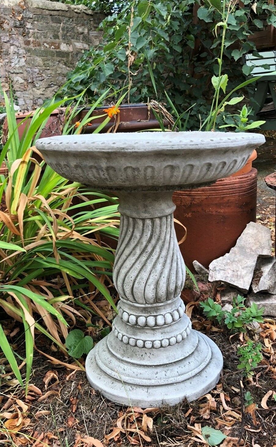 Stone Garden Bird Bath with Twist Base Design