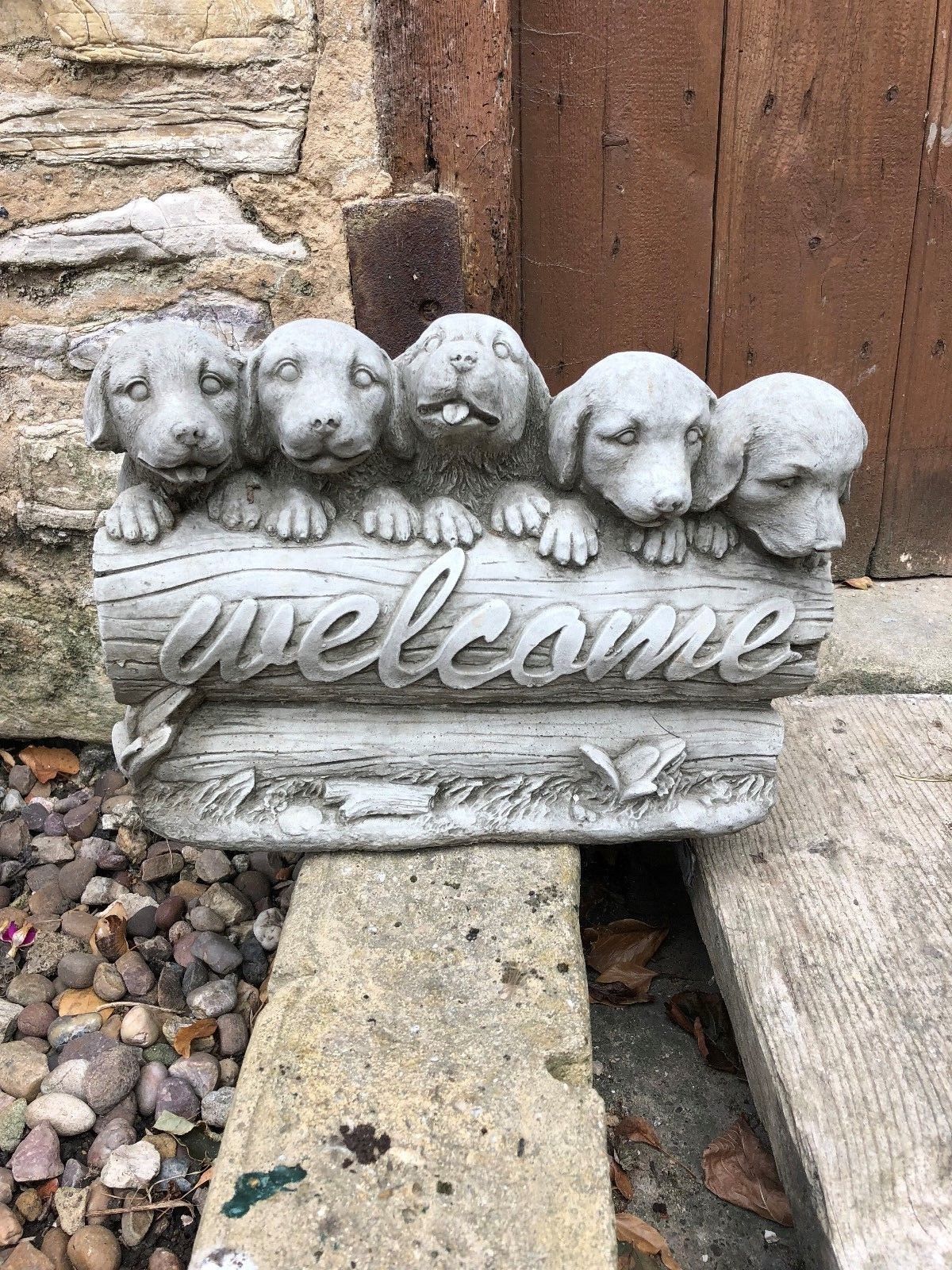 Stone 'Welcome' Puppies Sign Ornament