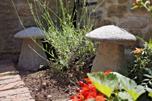 Stone Garden Mushroom Ornament Decor for Yard