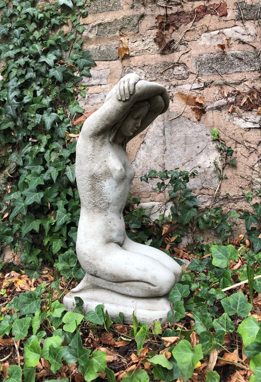Stone Kneeling Nude Lady Statue
