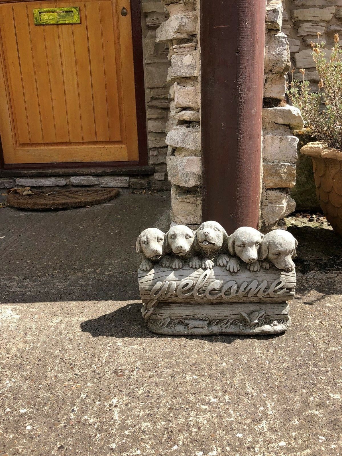 Stone 'Welcome' Puppies Sign Ornament