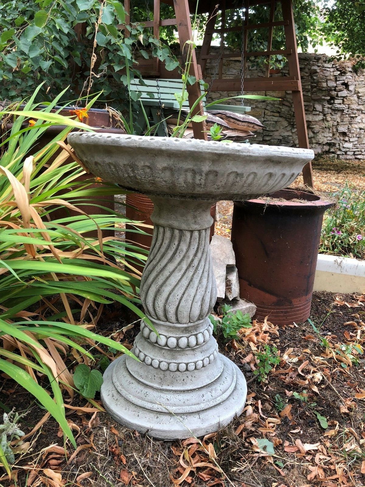 Stone Garden Bird Bath with Twist Base Design