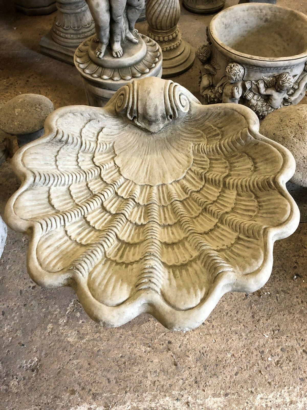 Stone Shell Design Bird Bath