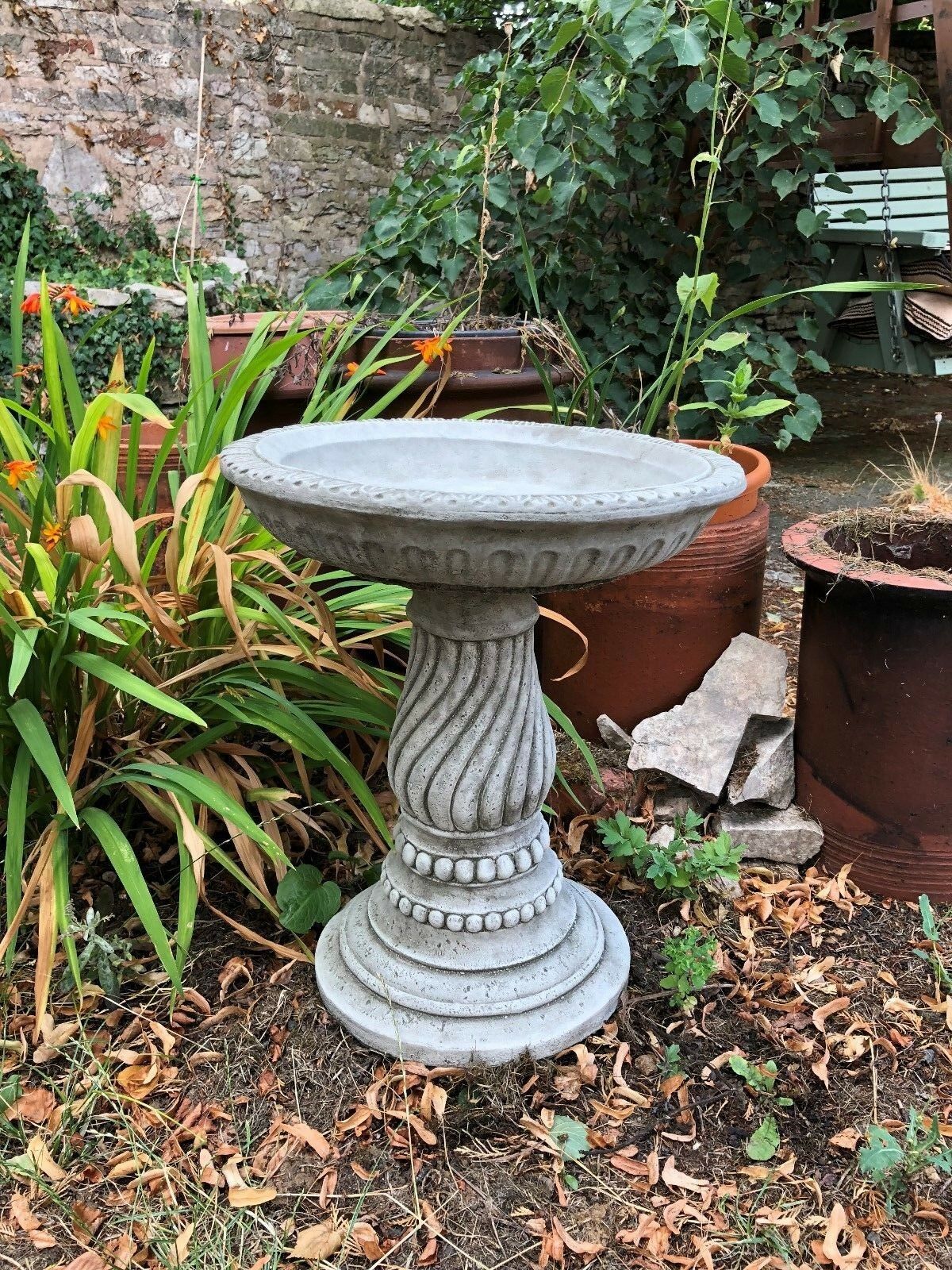 Stone Garden Bird Bath with Twist Base Design