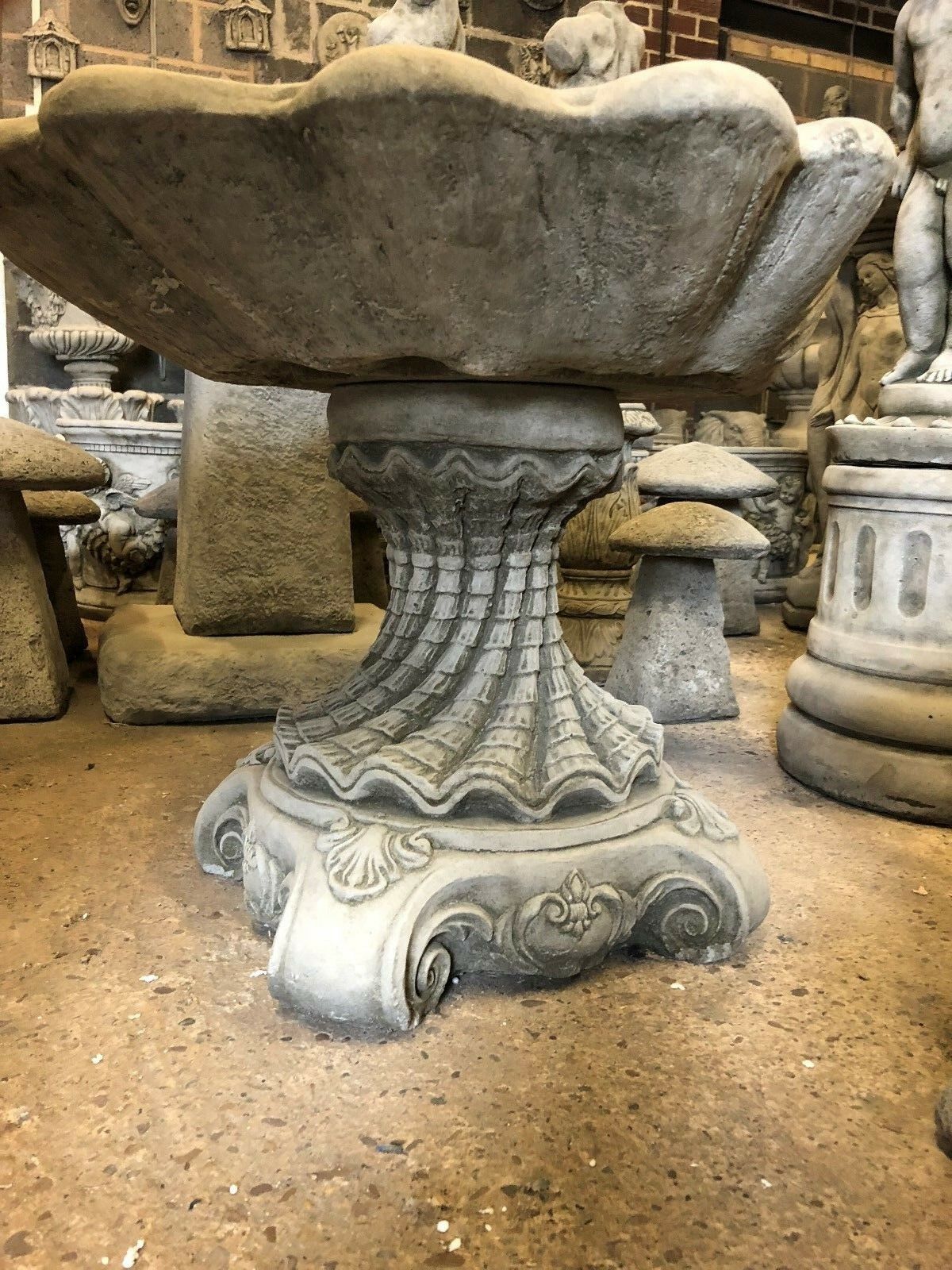 Stone Shell Design Bird Bath