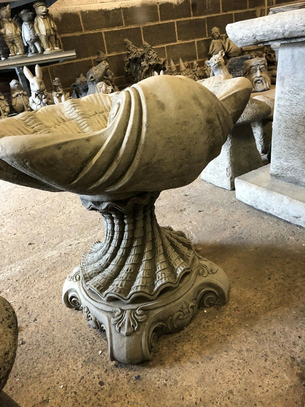Stone Shell Design Bird Bath