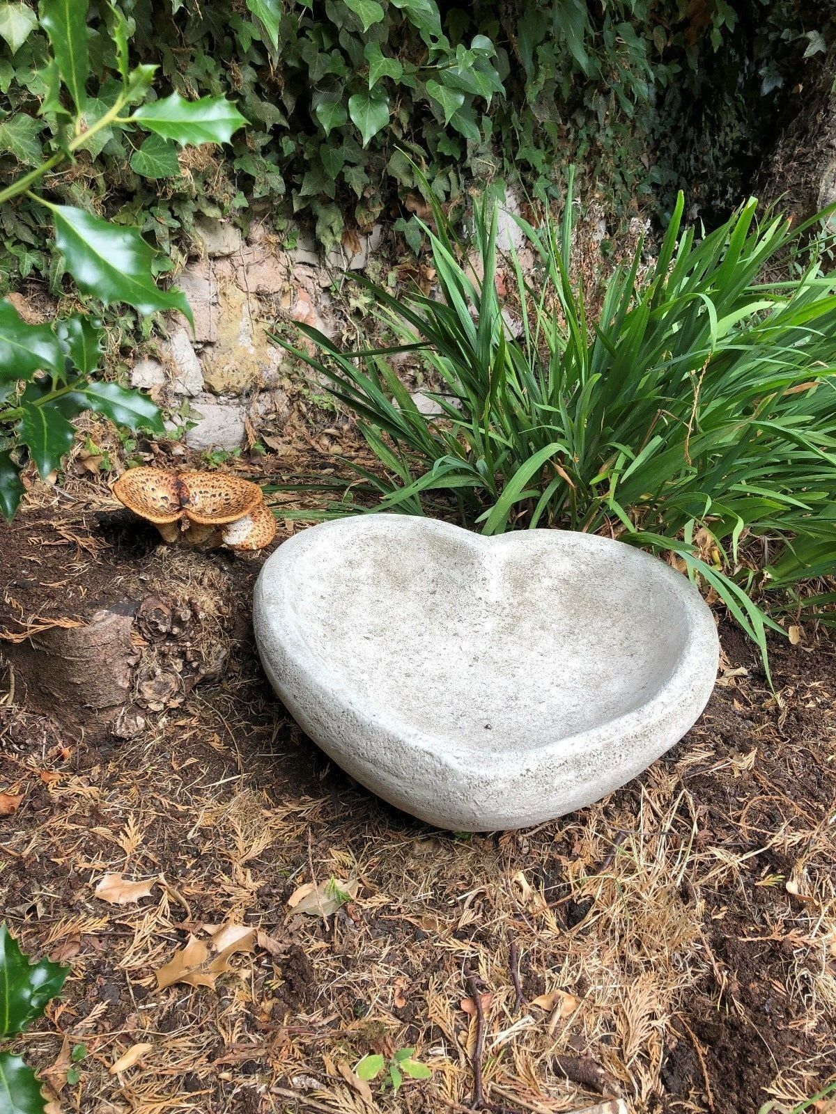 Stone Heart Bird Bath/Feeder