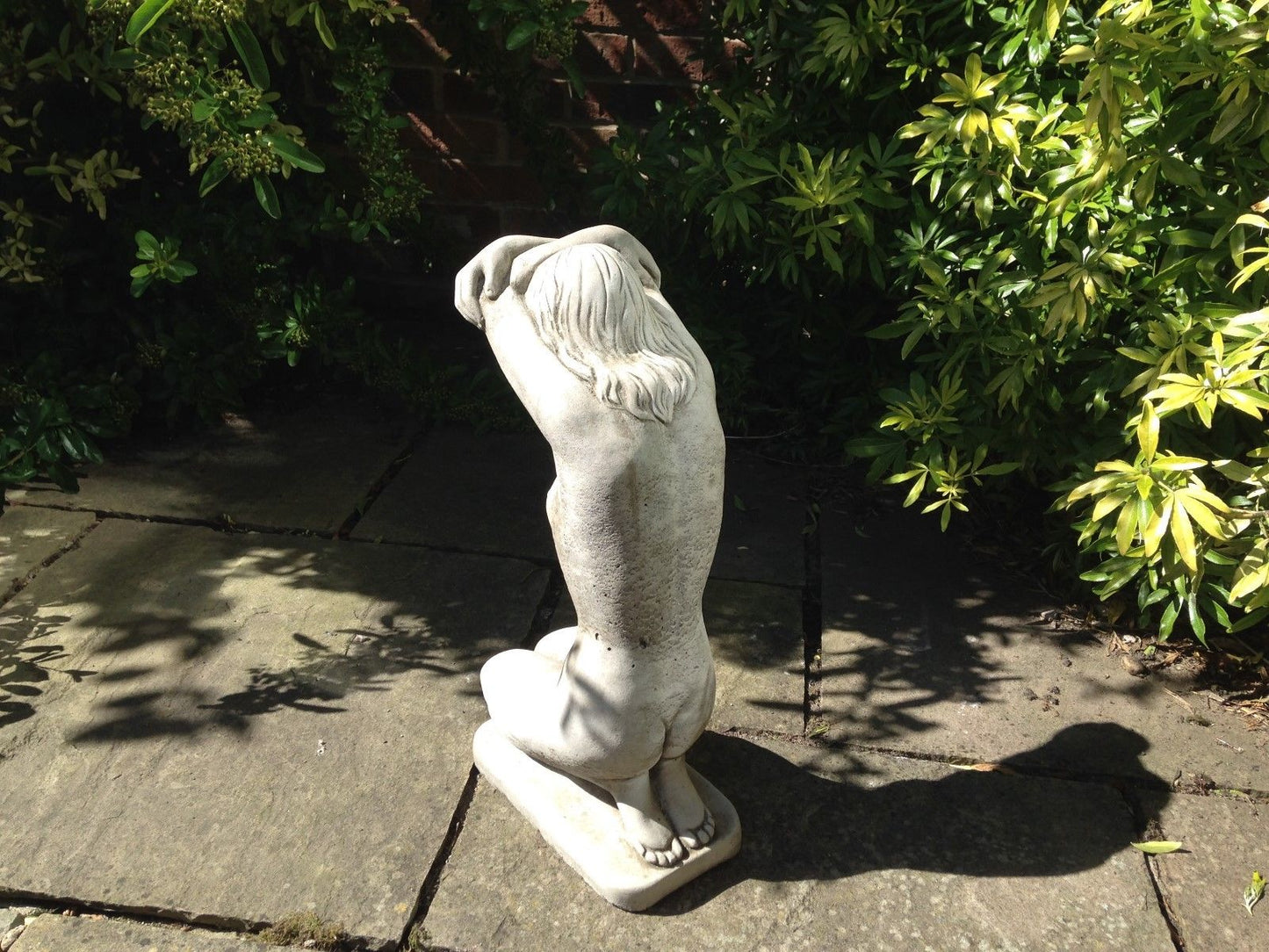 Stone Kneeling Nude Lady Statue