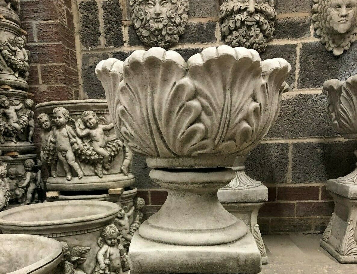 Small Tulip Garden Planter Pot with Antique Finish
