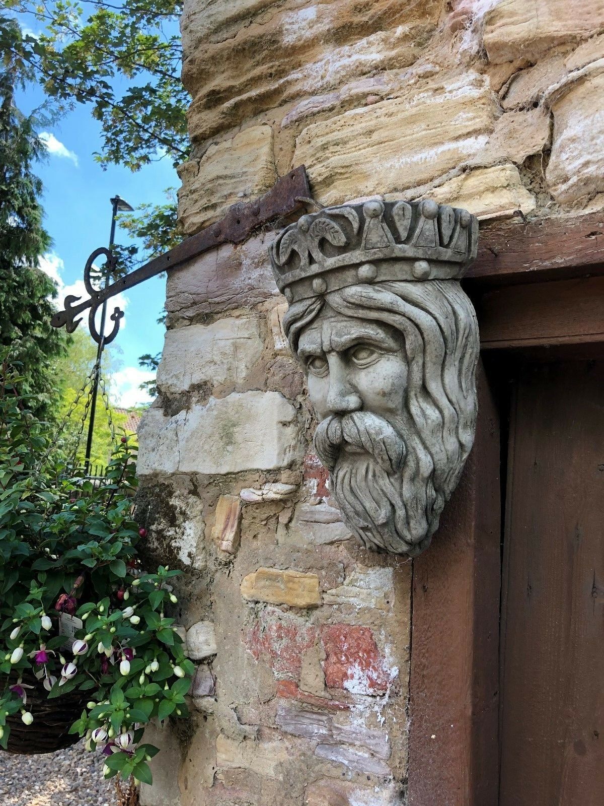 Stone Crown King Planter
