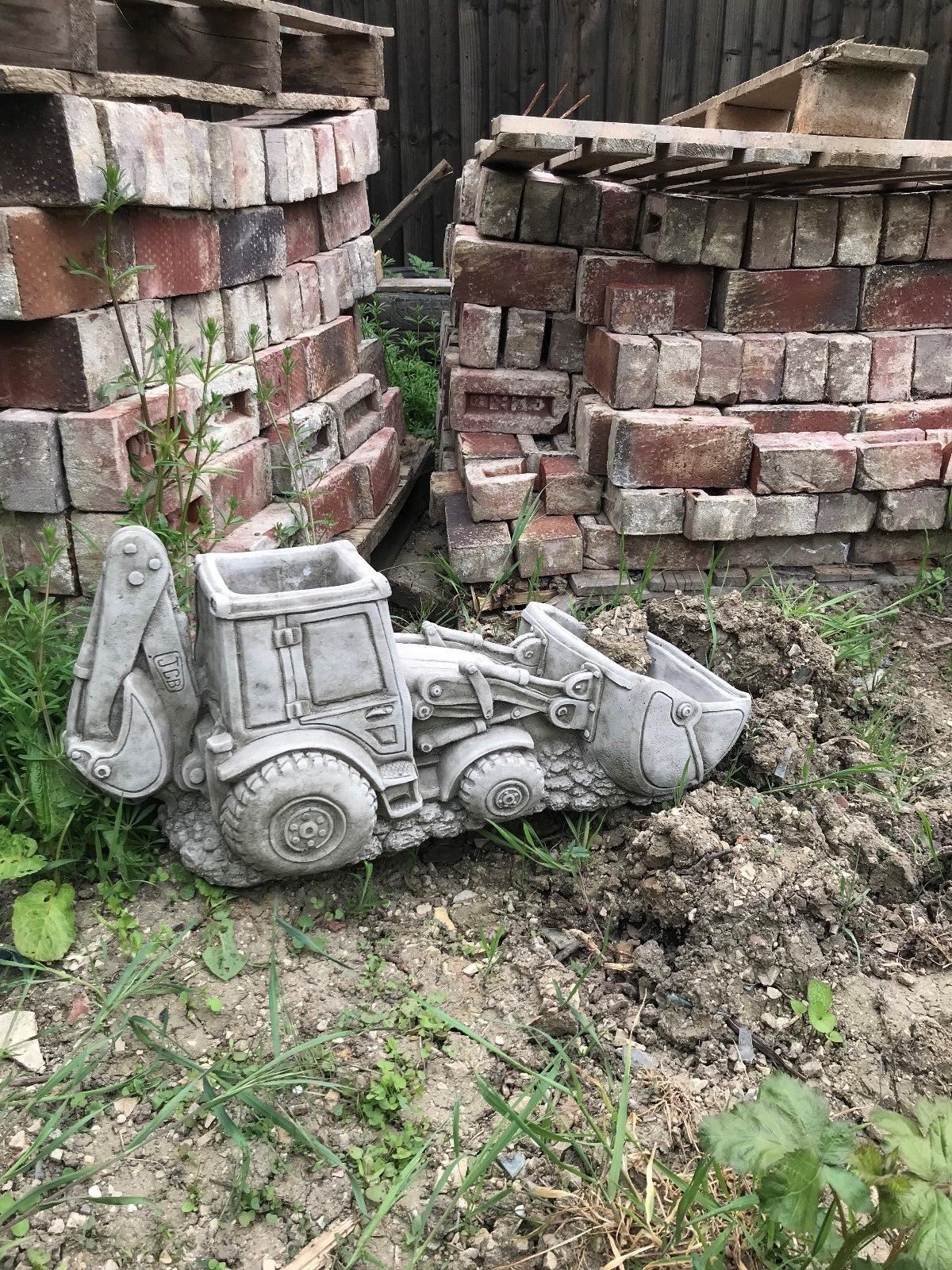 Stone JCB Shovel Digger Planter