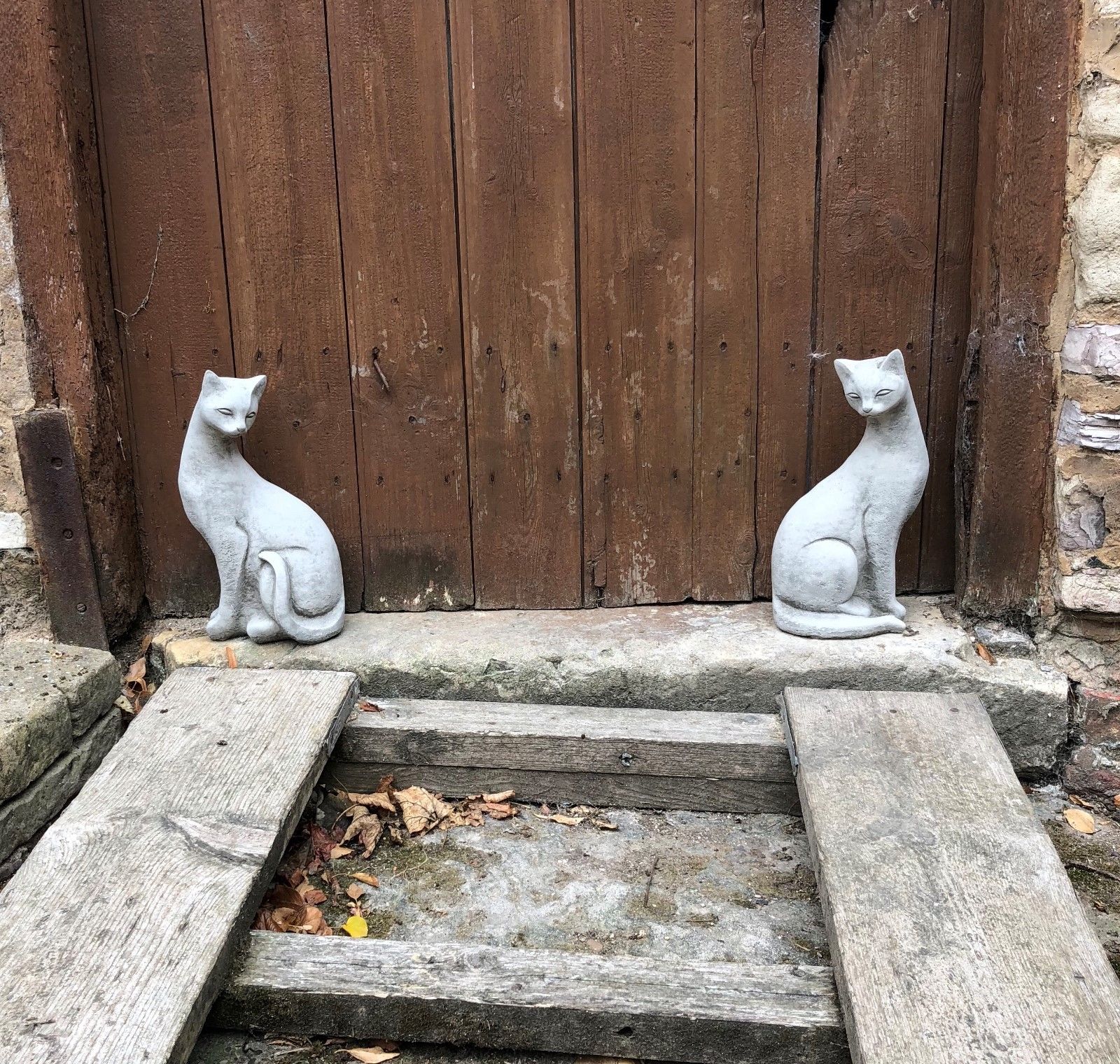Set of 2 Stone Siamese Cat Ornaments