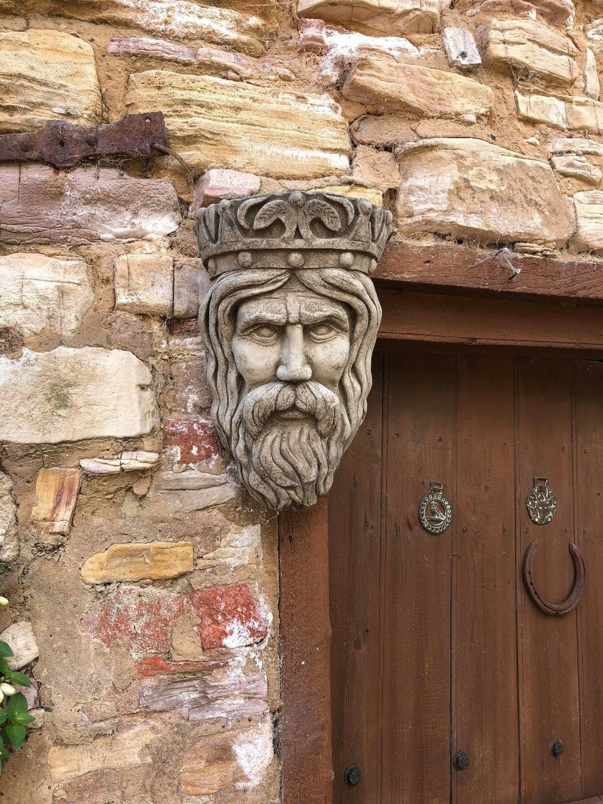 Stone Crown King Planter