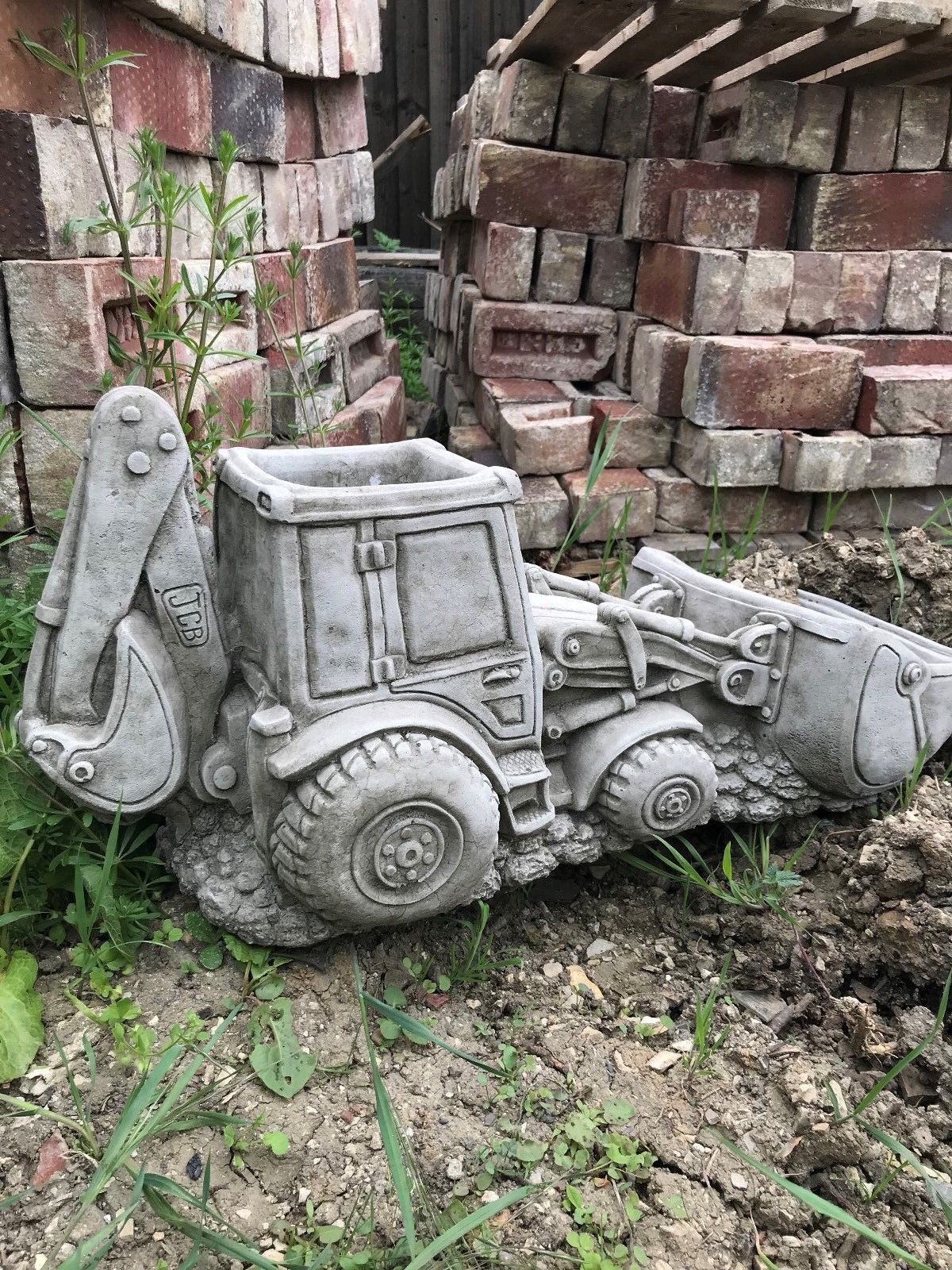 Stone JCB Shovel Digger Planter