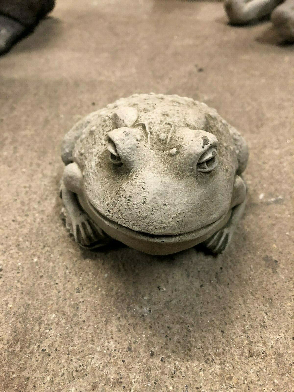 Small Stone Toad Ornament