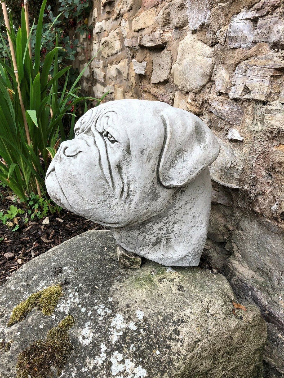 Stone Dogue De Bordeaux Finial