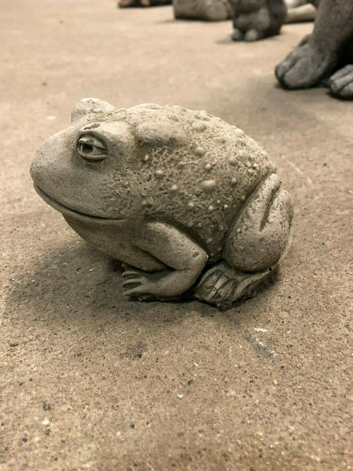 Small Stone Toad Ornament