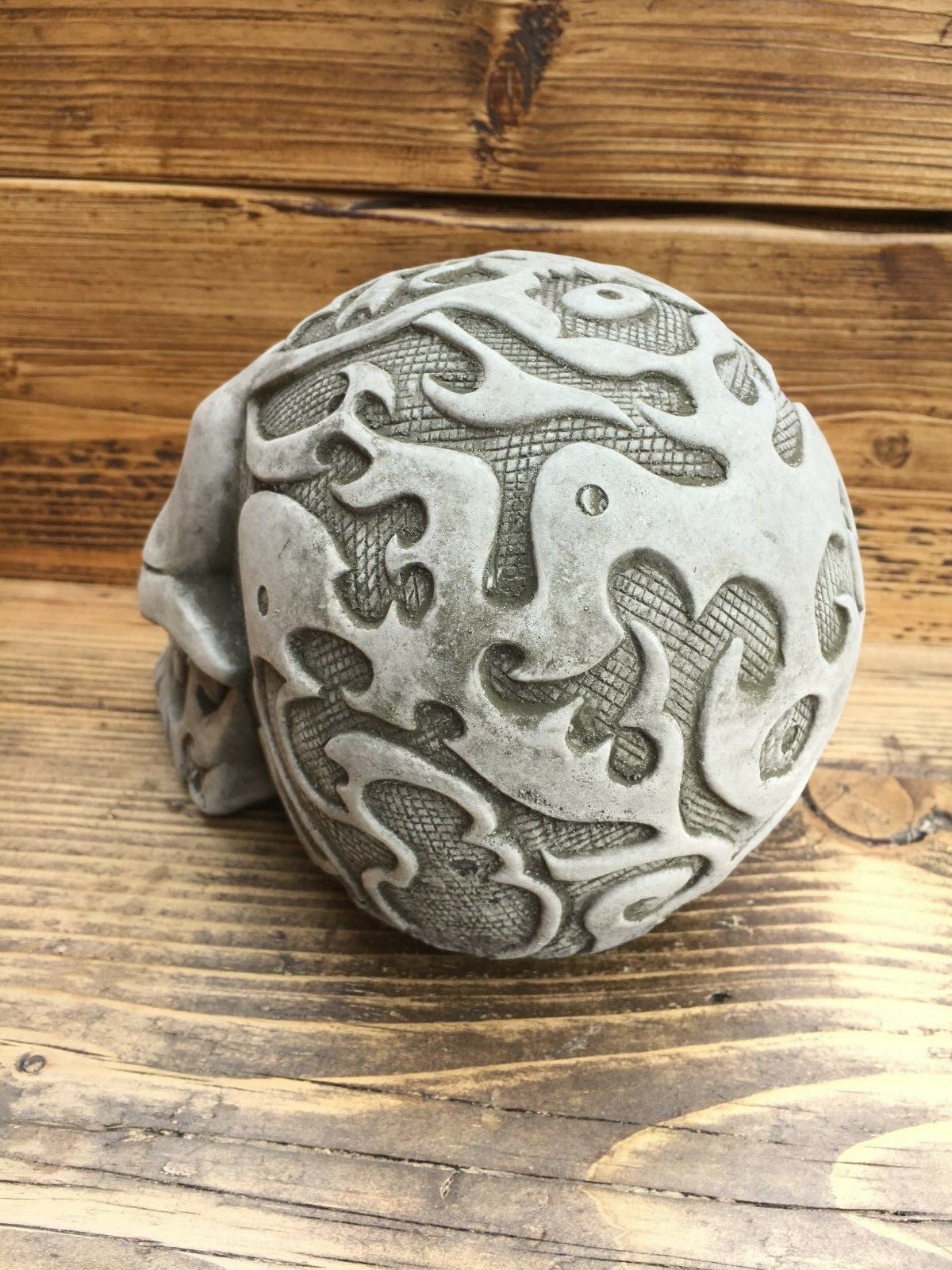 Large Stone Detail Pattern Skull Ornament
