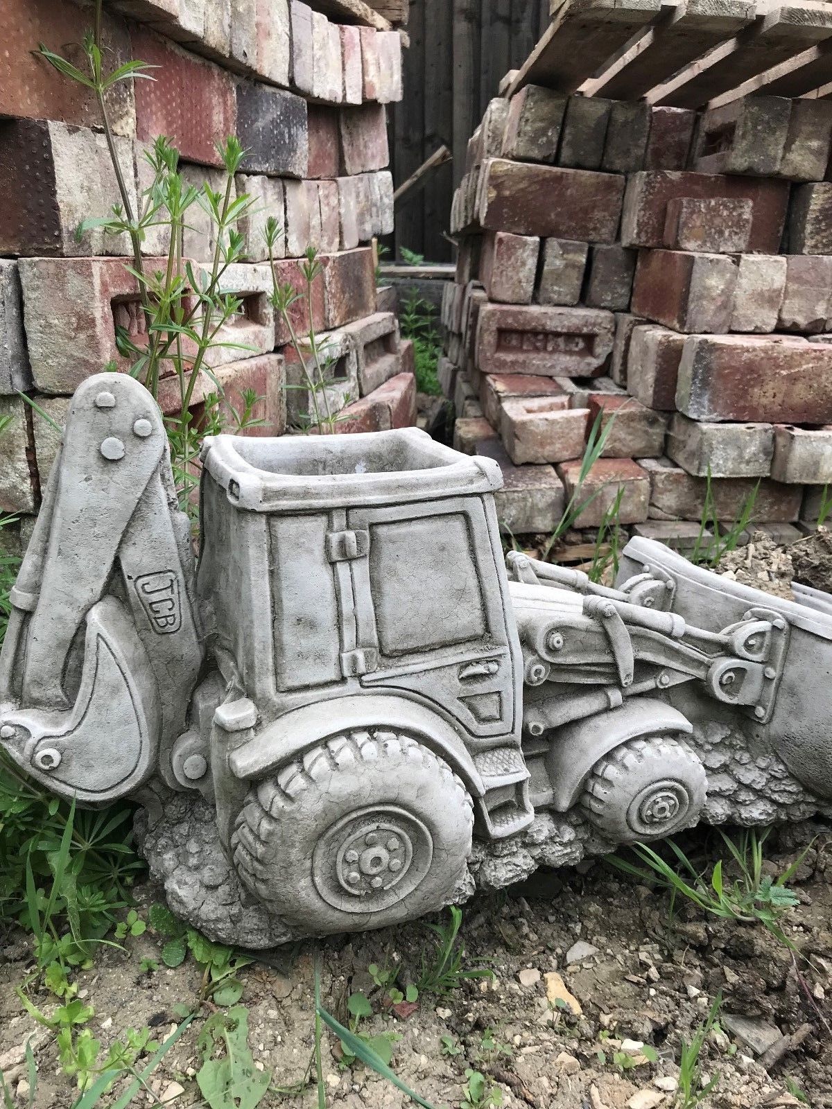 Stone JCB Shovel Digger Planter