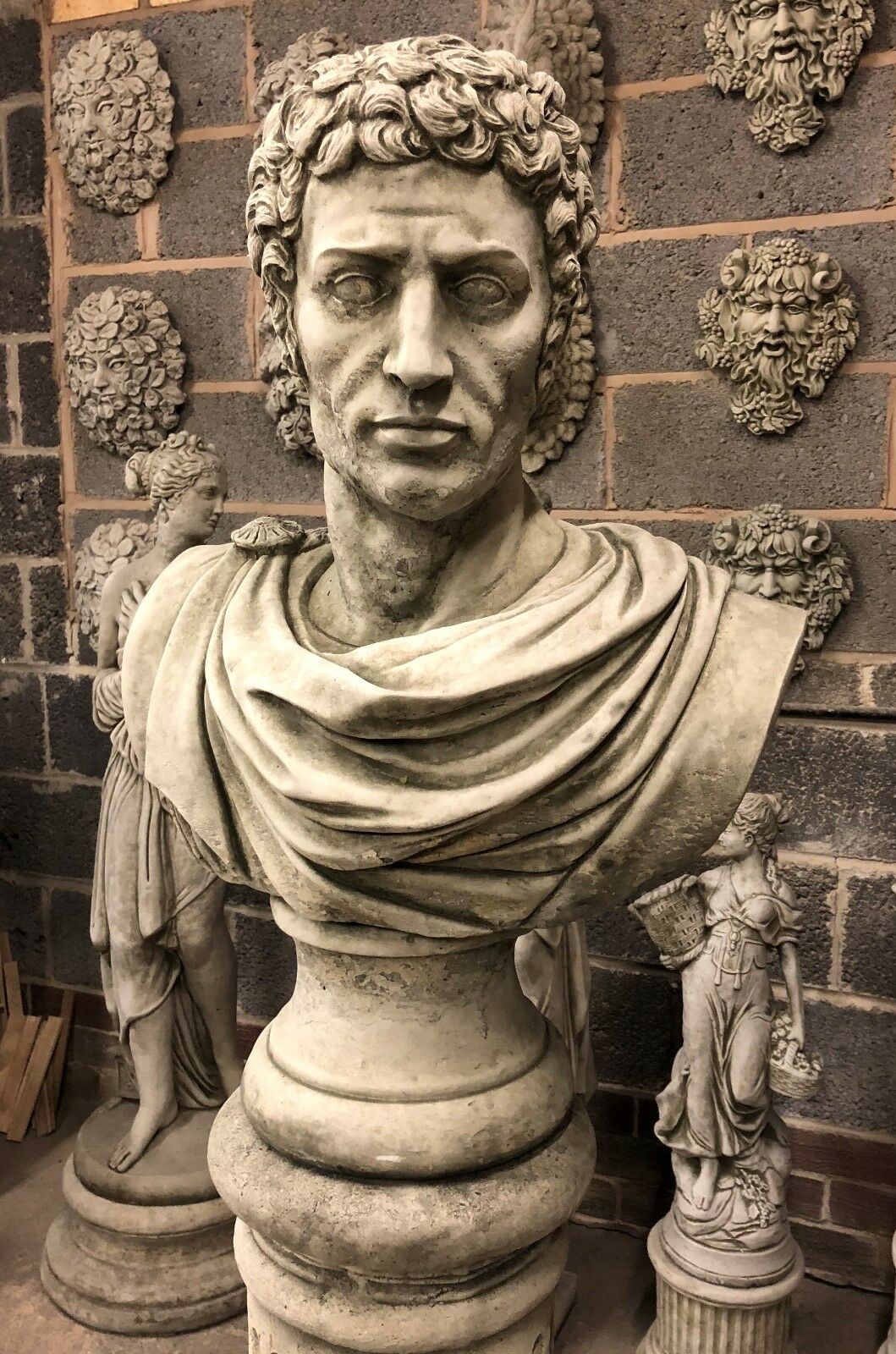 Marc Anthony Garden Bust Ornament