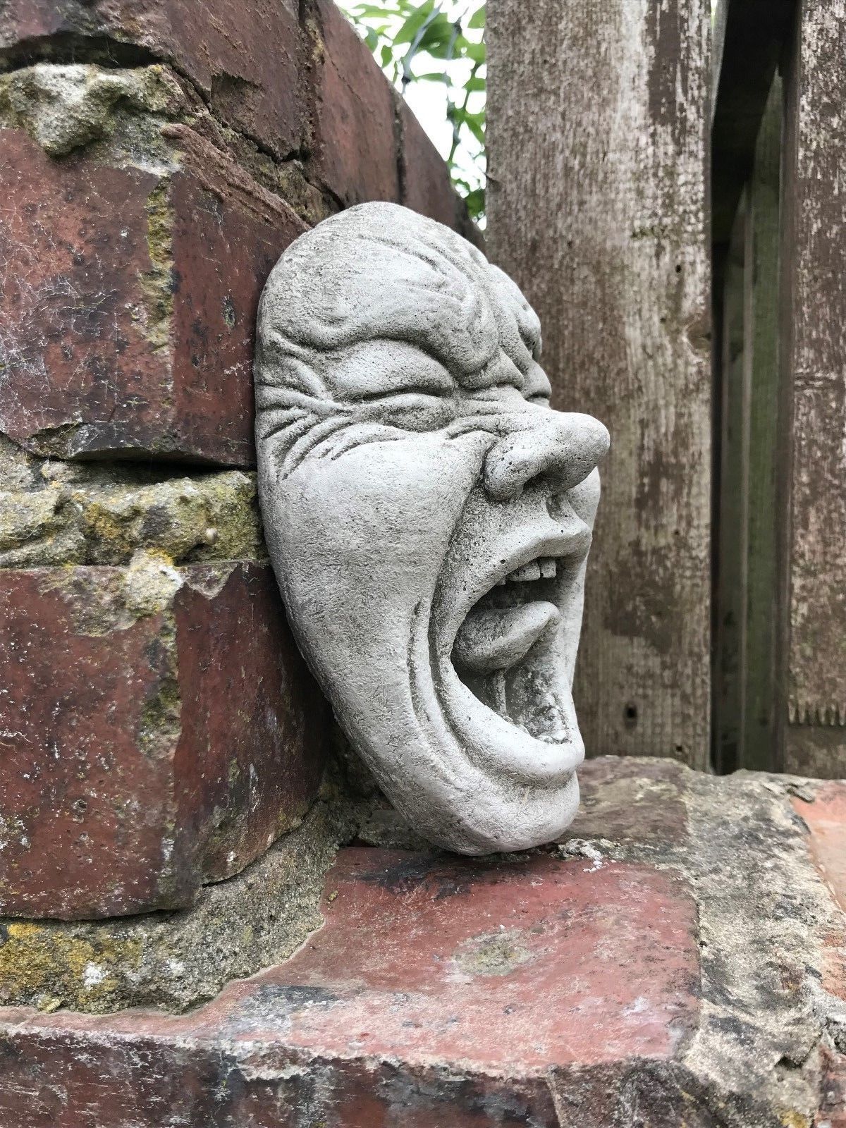 Stone Funny Scream Face Wall Plaque