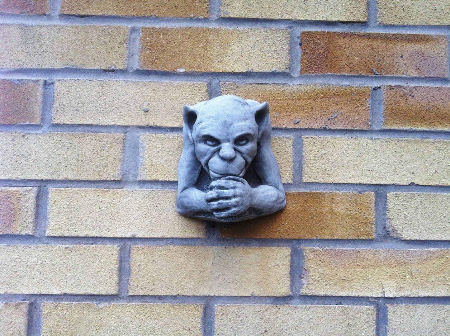 Gargoyle Stone Sculpture for Garden Wall