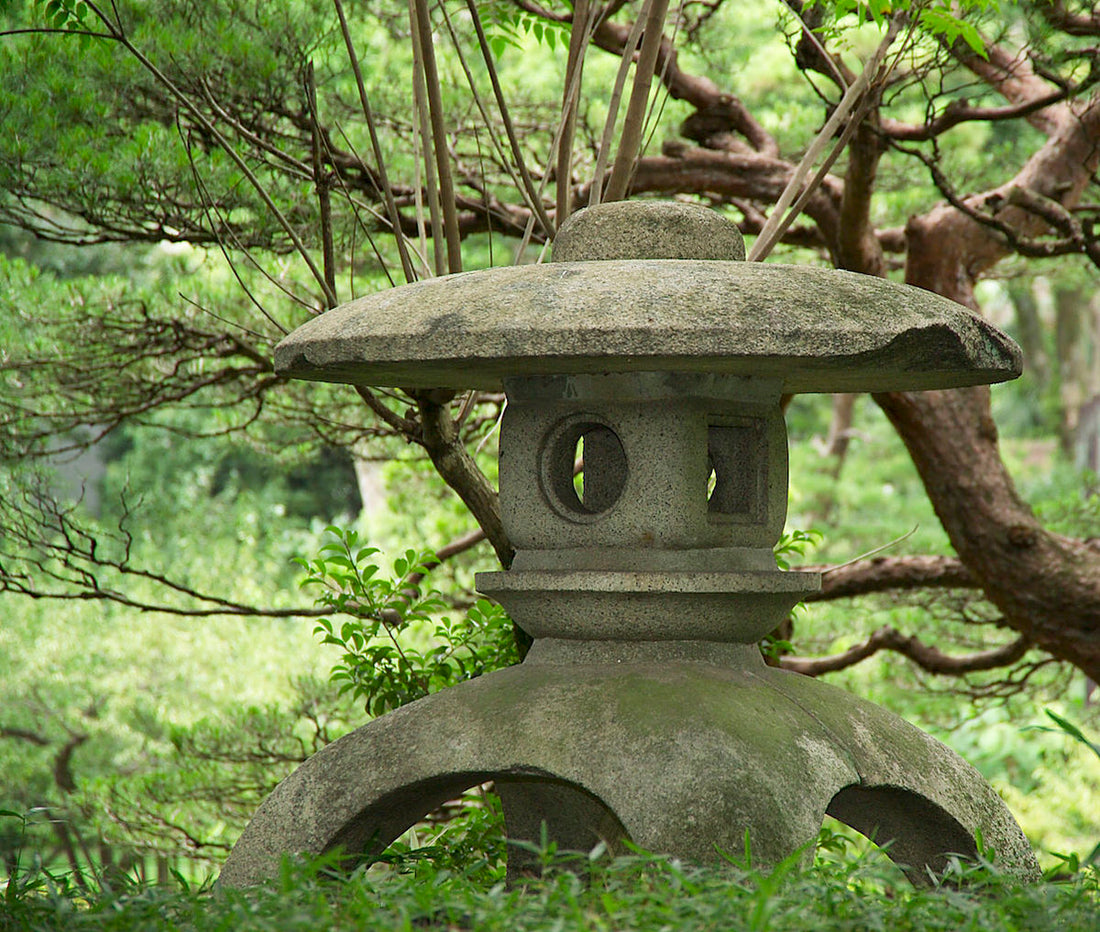 How to Make Your Garden Stand Out with Stone Art Accents