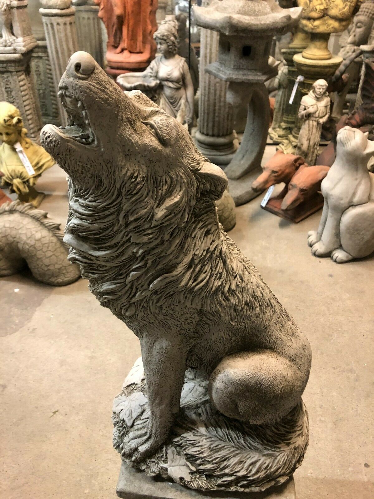 Stone Howling Wolf Plinth Statue
