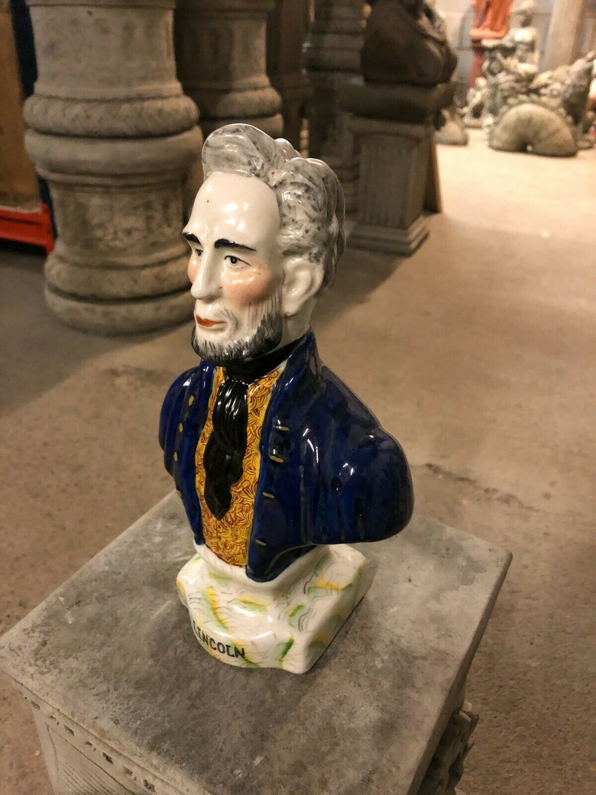 Ceramic President Abraham Lincoln Bust Ornament 