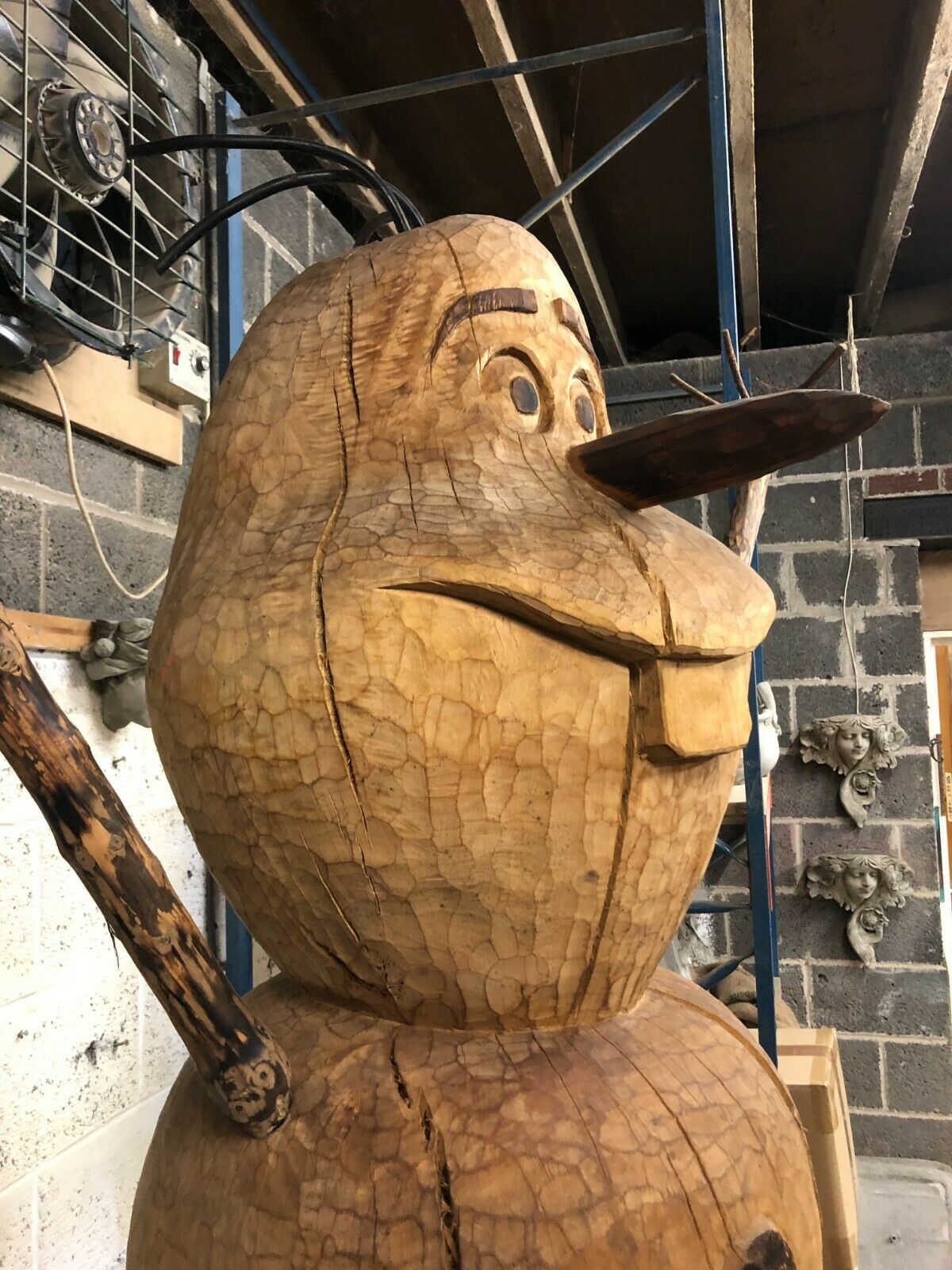 Giant Wood Olaf (Frozen) Statue 