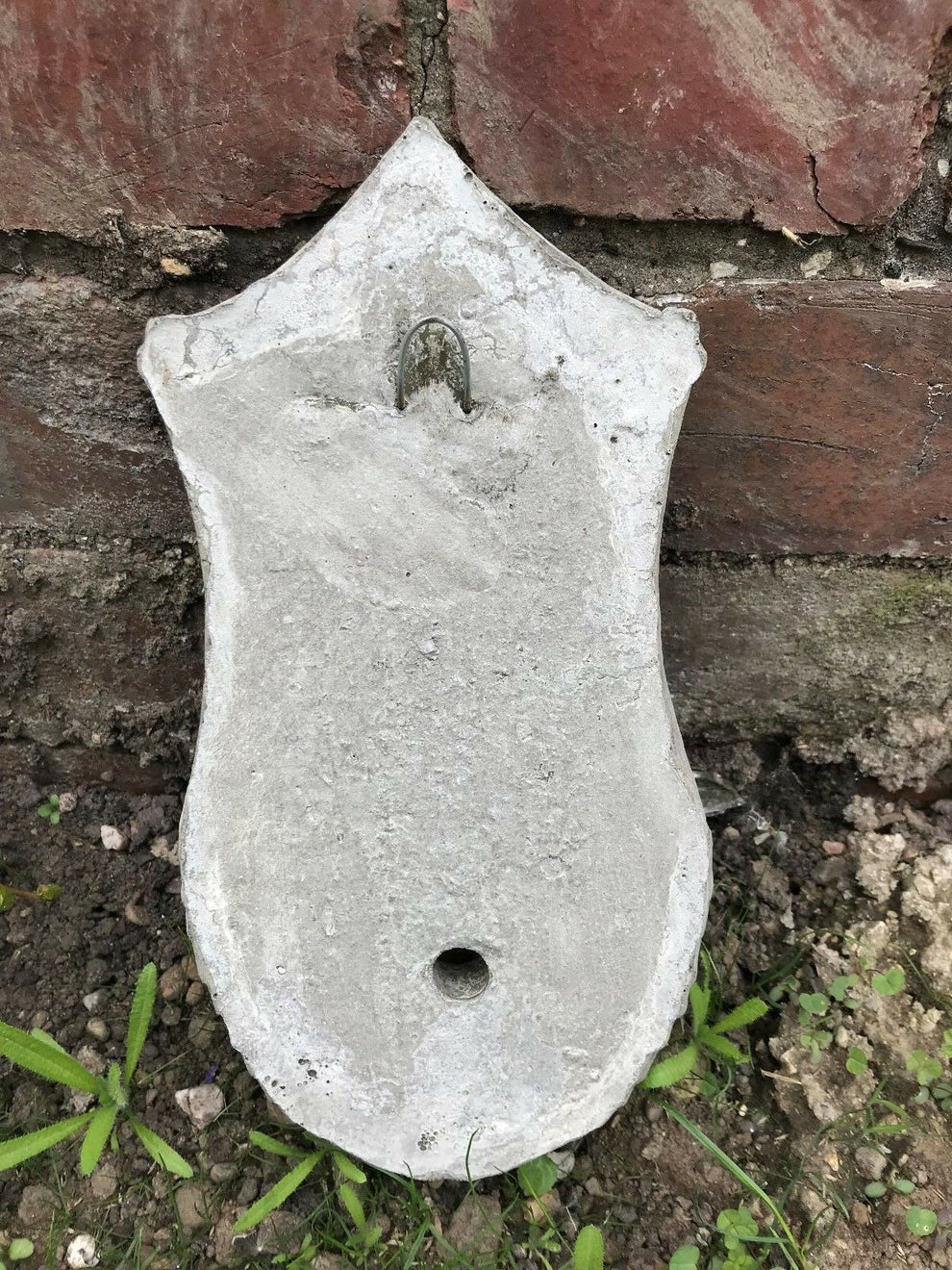 Stunning Stone Rabbit Garden Wall Planter – SaraStoneOrnaments