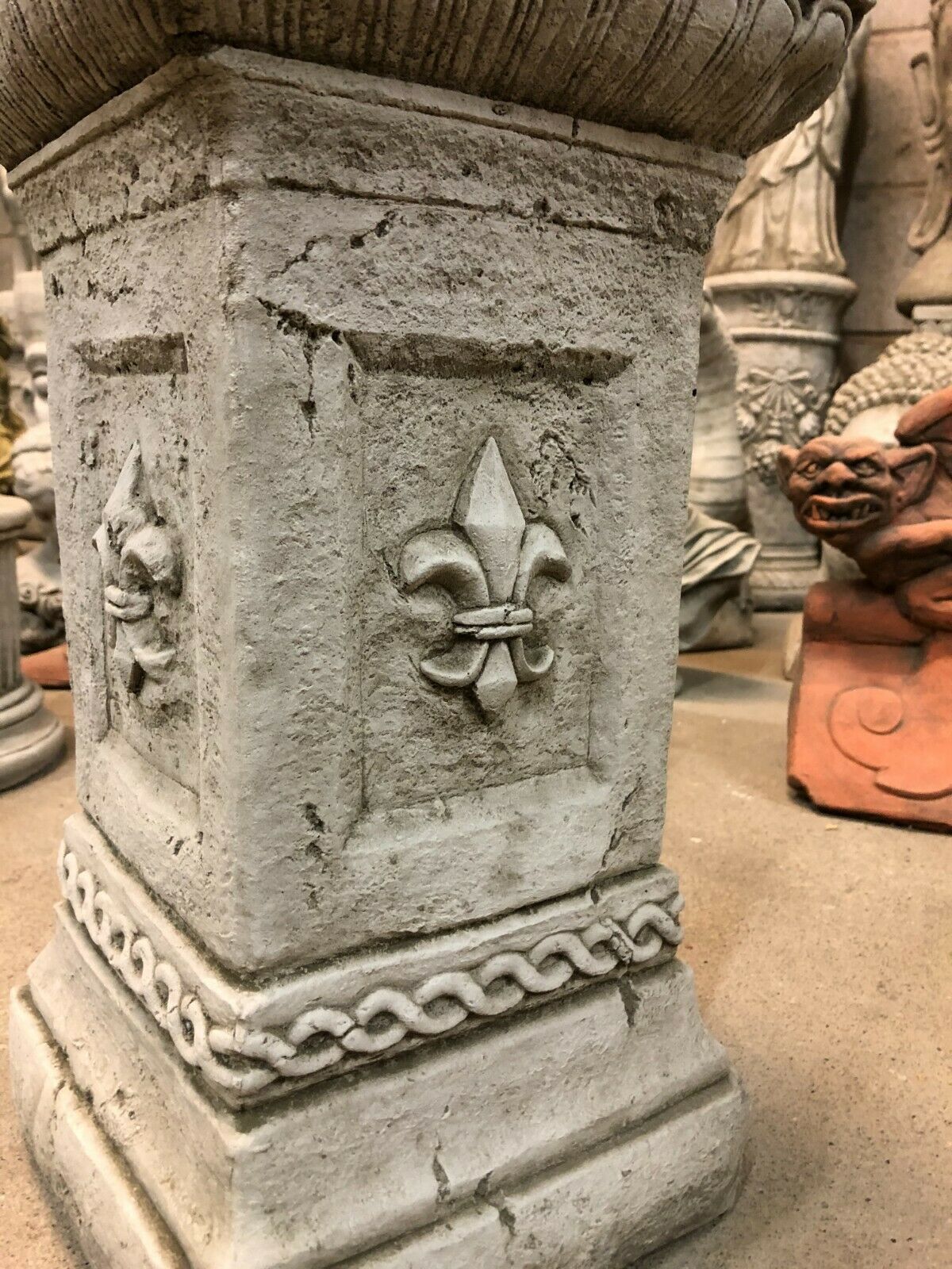Stone Fleur De Lis Pedestal/Plinth