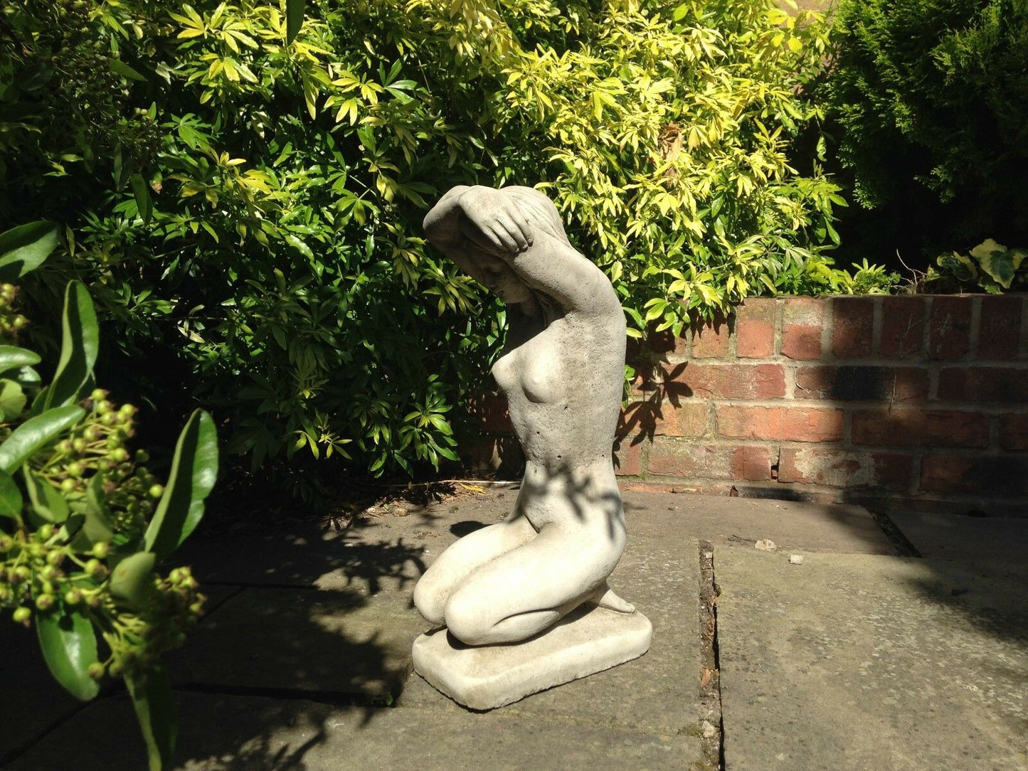 Stone Kneeling Nude Lady Statue