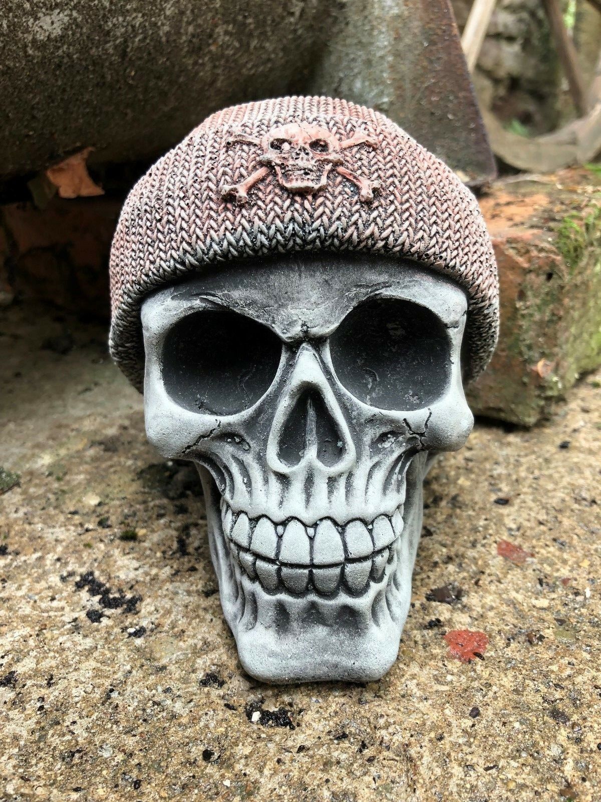Stone Beanie Hat Skull Ornament 