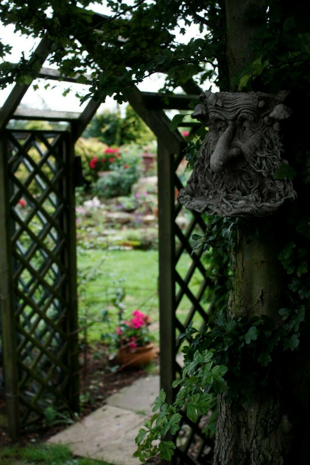 Stunning Stone Long Nose Greenman Garden Bird Feeder Ornament